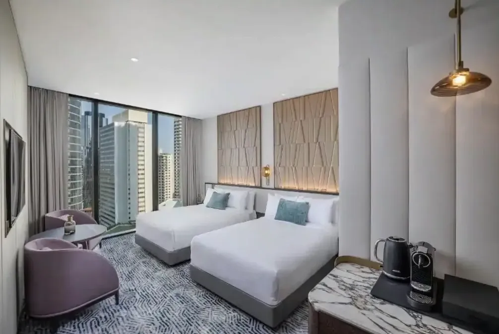 Riverbend Grand corner suite
